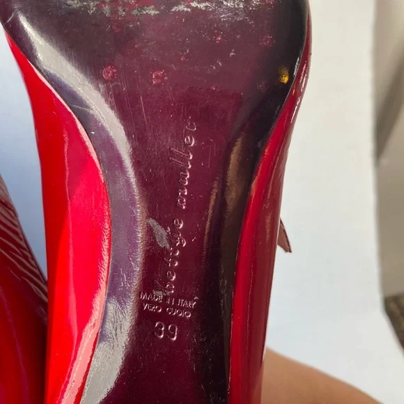 Bettye Muller Red Patent Leather Mary Jane Block Heel Pumps Size 39/ 8.5 - Picture 8 of 8